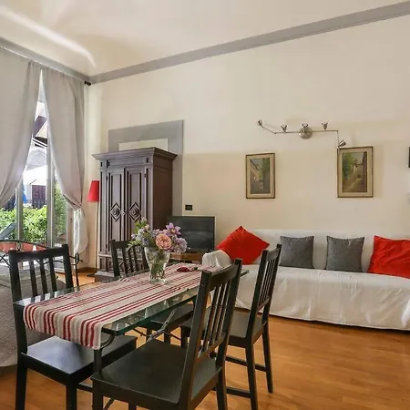 Apartment Next To The Duomo Of Florence, Lorenzo, With Private Terrace
