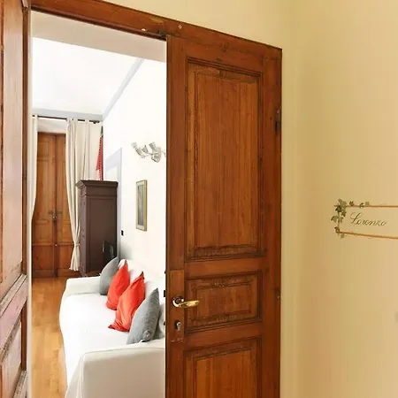 Apartment Next To The Duomo Of Florence, Lorenzo, With Private Terrace Florence