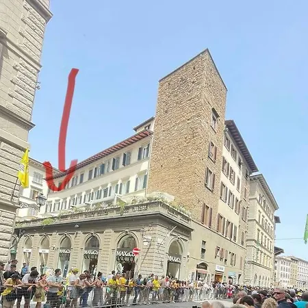 Apartment Next To The Duomo Of Florence, Lorenzo, With Private Terrace